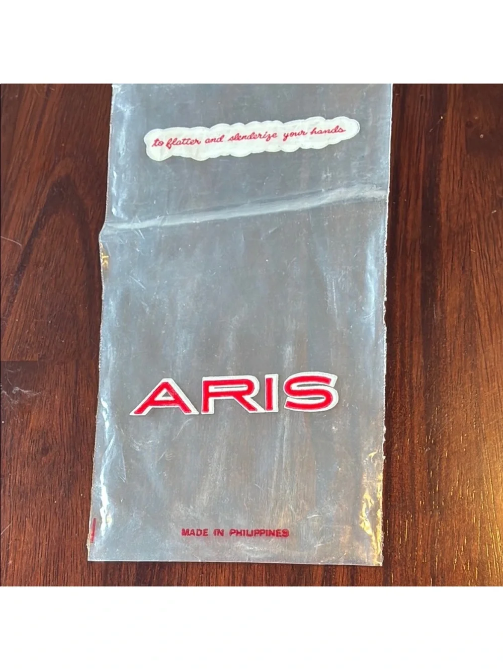 Aris of Paris Vintage Cream Scalloped Cuff Gloves Size 7